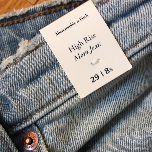 Abercrombie High Rise Mom Jeans NWT - Picture 2 of 5